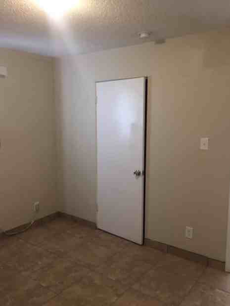 2139 W Glenrosa Ave #2 - Photo 6 of 10