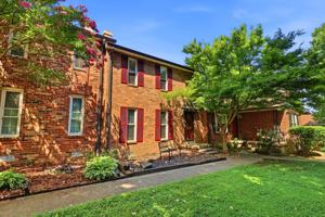 featured image of 388 Huntington Ridge Dr