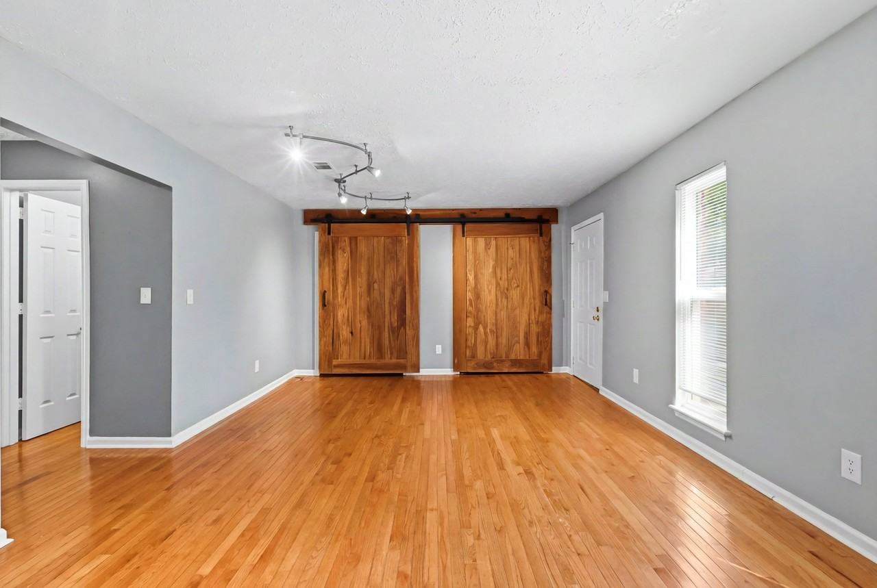 388 Huntington Ridge Dr - Photo 3 of 18