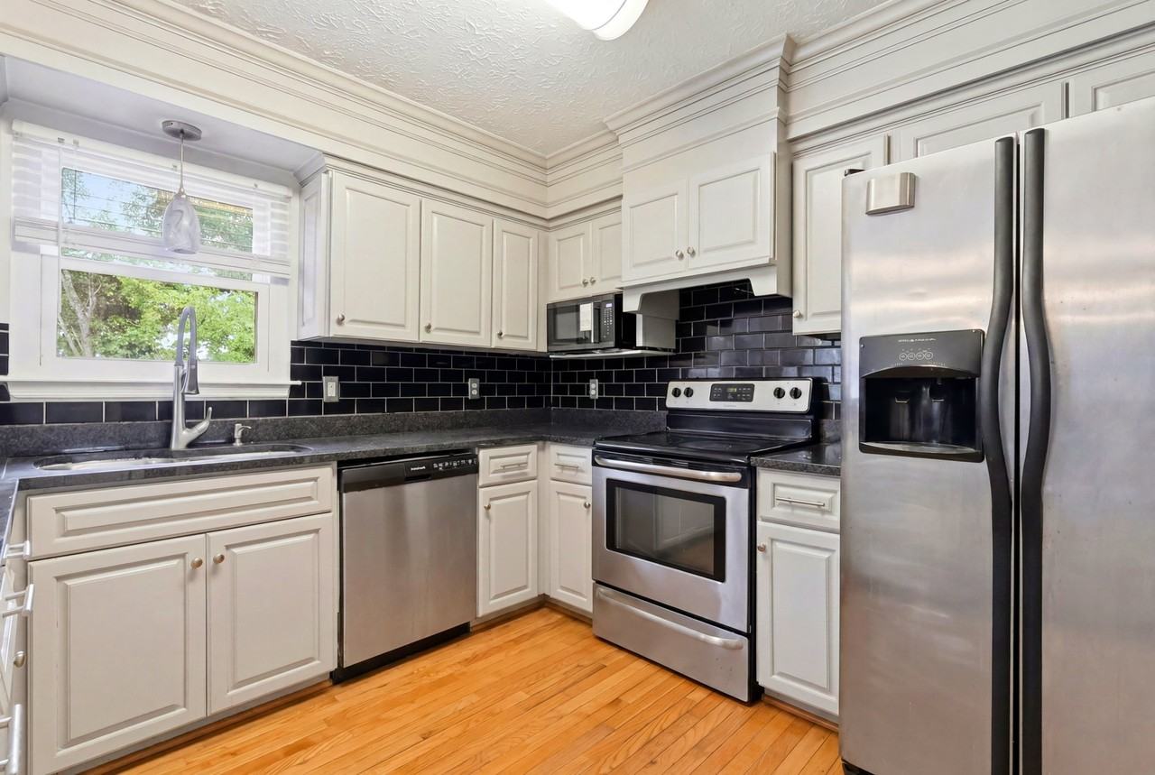 388 Huntington Ridge Dr - Photo 6 of 18