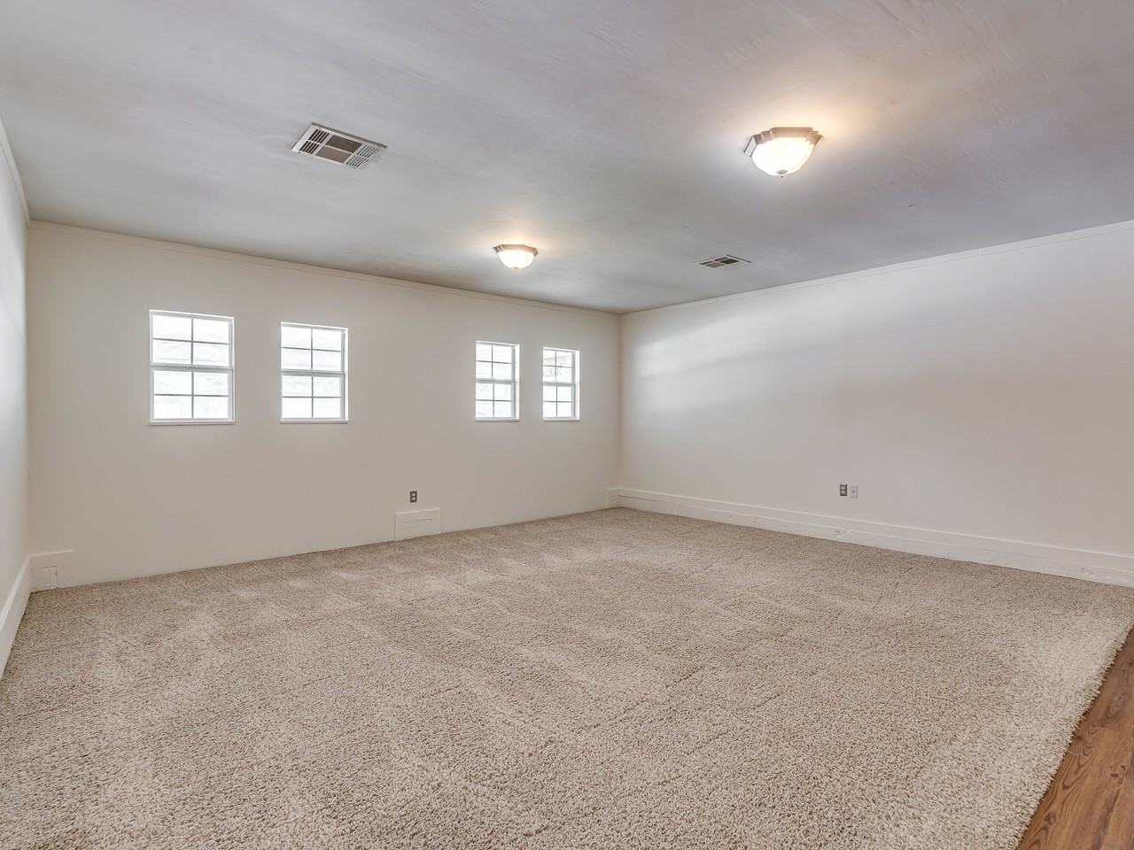 106 N Norman Ave - Photo 4 of 20
