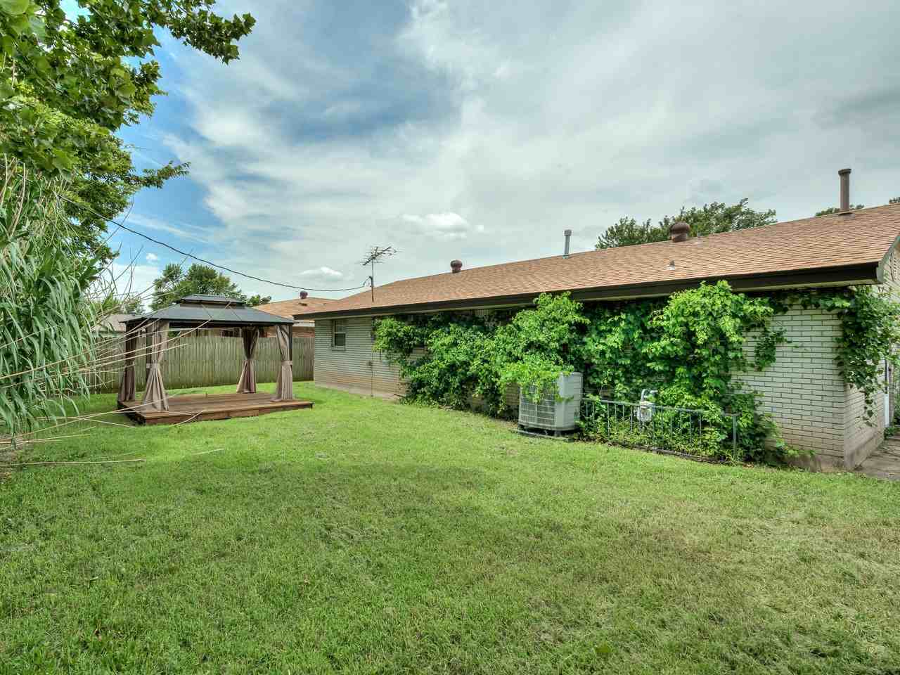 106 N Norman Ave - Photo 7 of 20