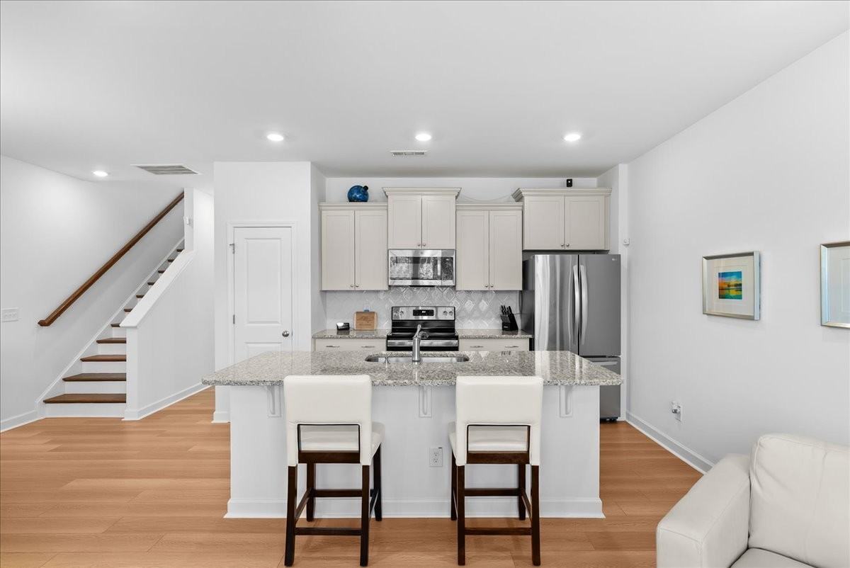 7906 Flatrock Park Dr - Photo 3 of 19