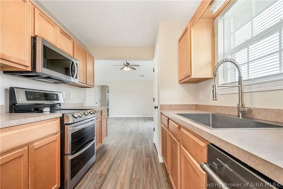 2801 Boulder Ct - Photo 7 of 10