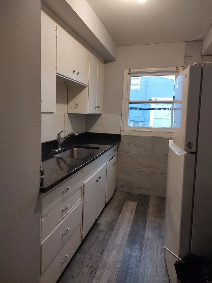 2453 Cincinnati Ave - Photo 6 of 14