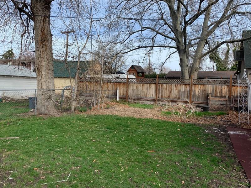 225 E Westminster Ave #1 - Photo 4 of 13