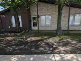 featured image of 2303 De Lee St