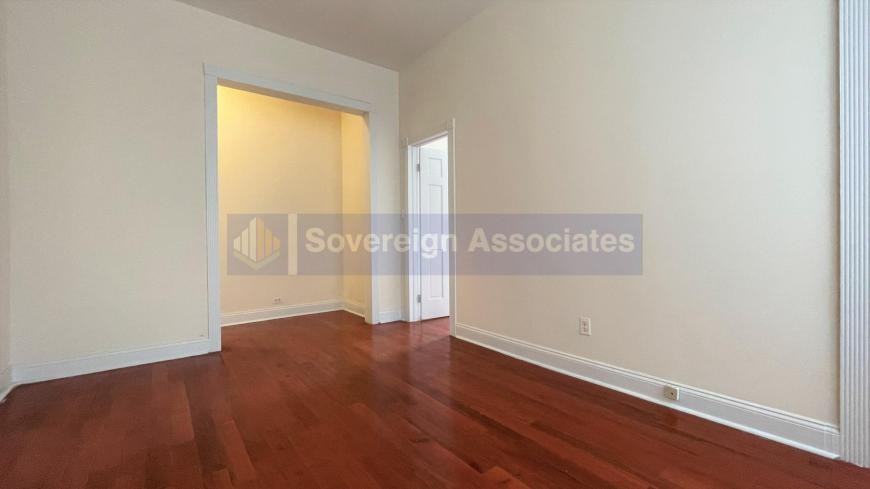 270 Fort Washington Ave - Photo 2 of 10