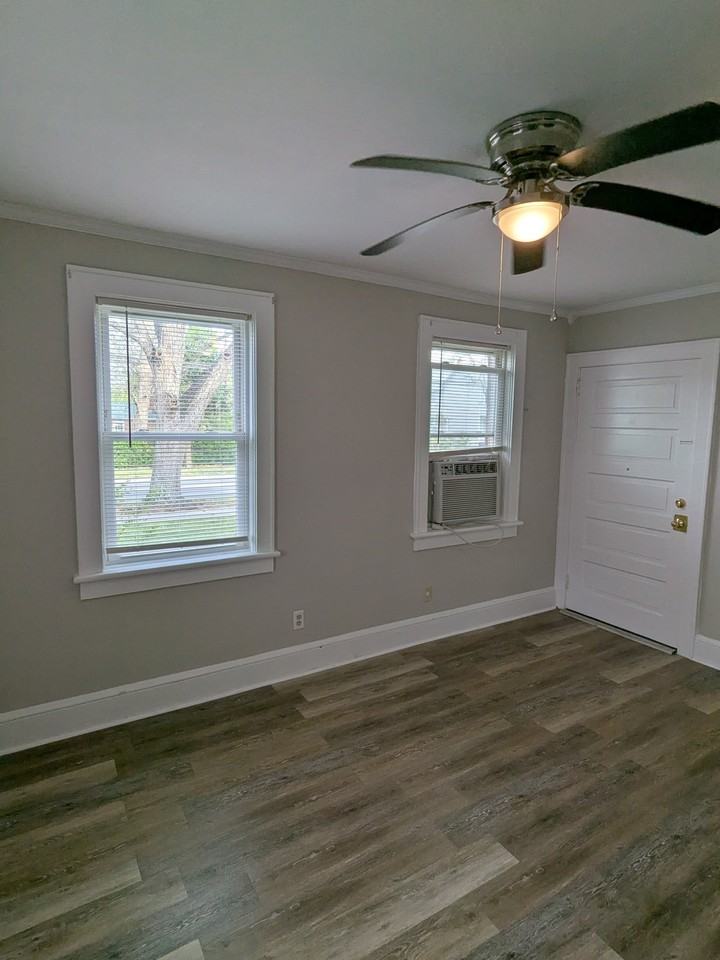 307 N Granville St #C - Photo 2 of 11