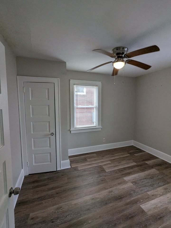 307 N Granville St #C - Photo 5 of 11