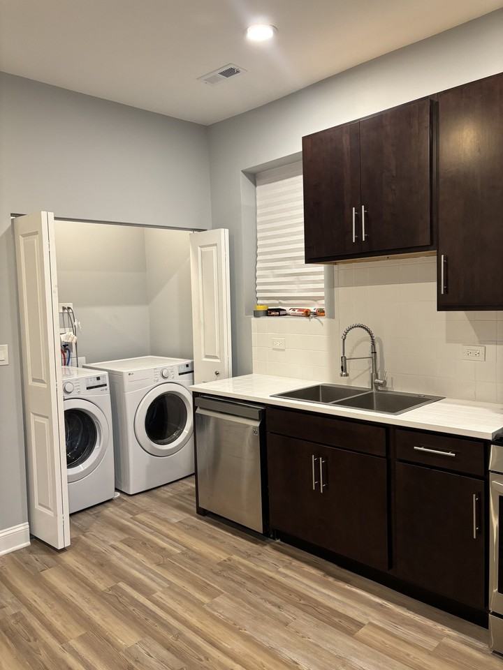 1620 S Kedvale Ave #2 - Photo 3 of 20