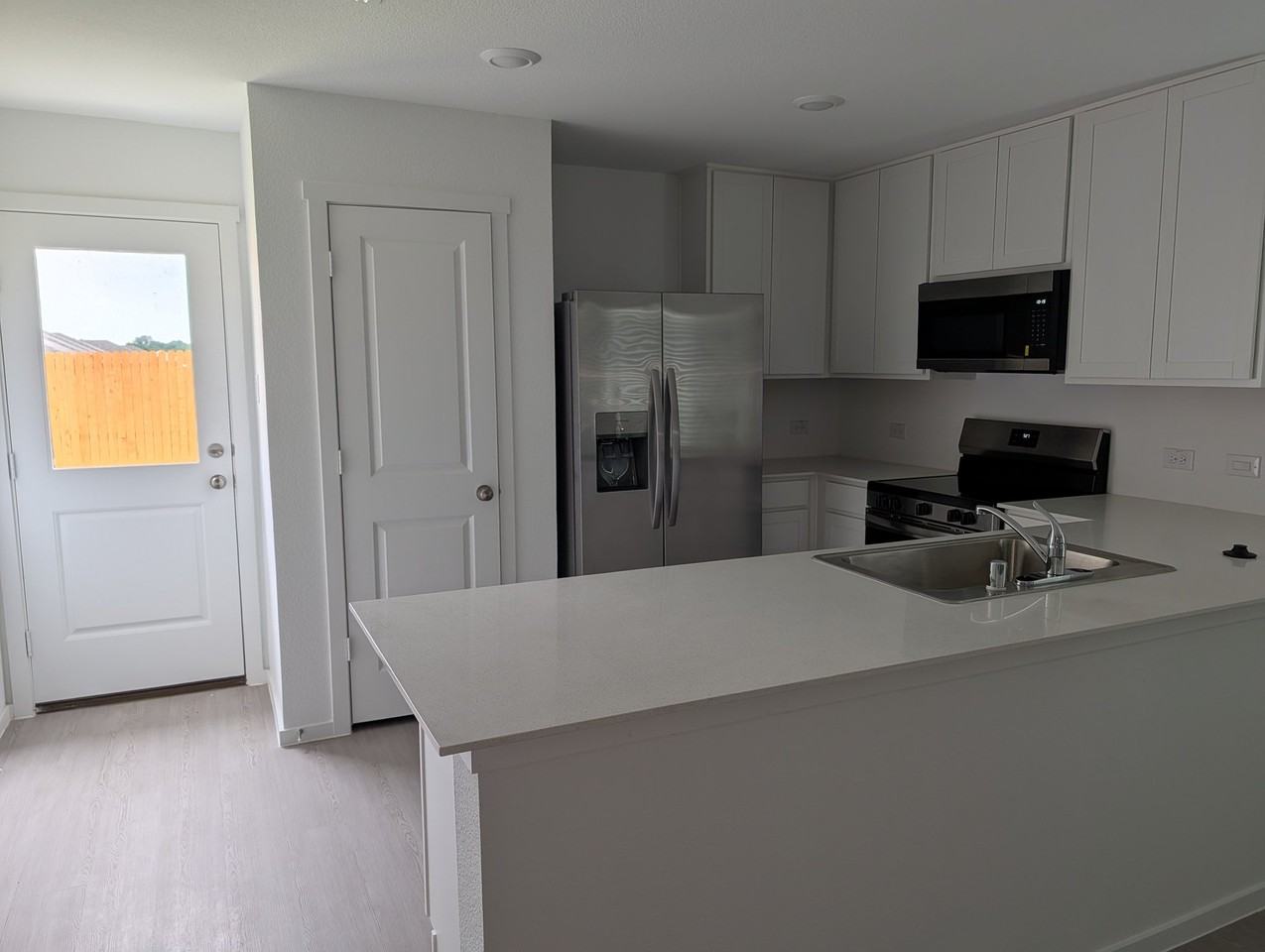 511 Sandhill Crane Ln - Photo 4 of 12