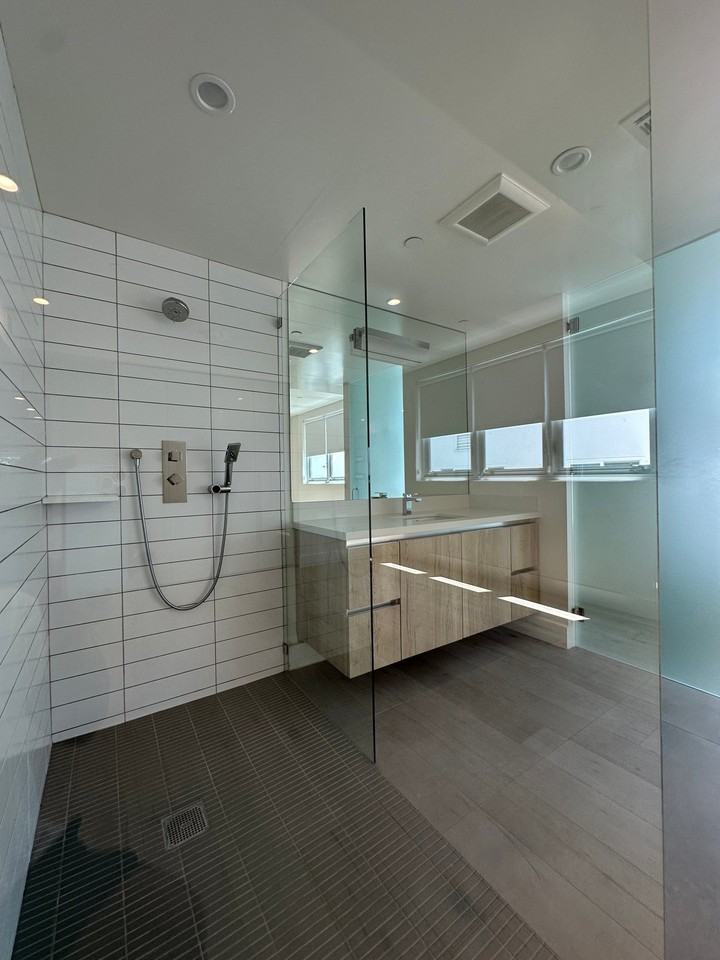 8210 Fountain Ave #103 - Photo 7 of 19