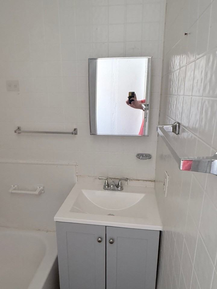 4012 Penrose St - Photo 3 of 9