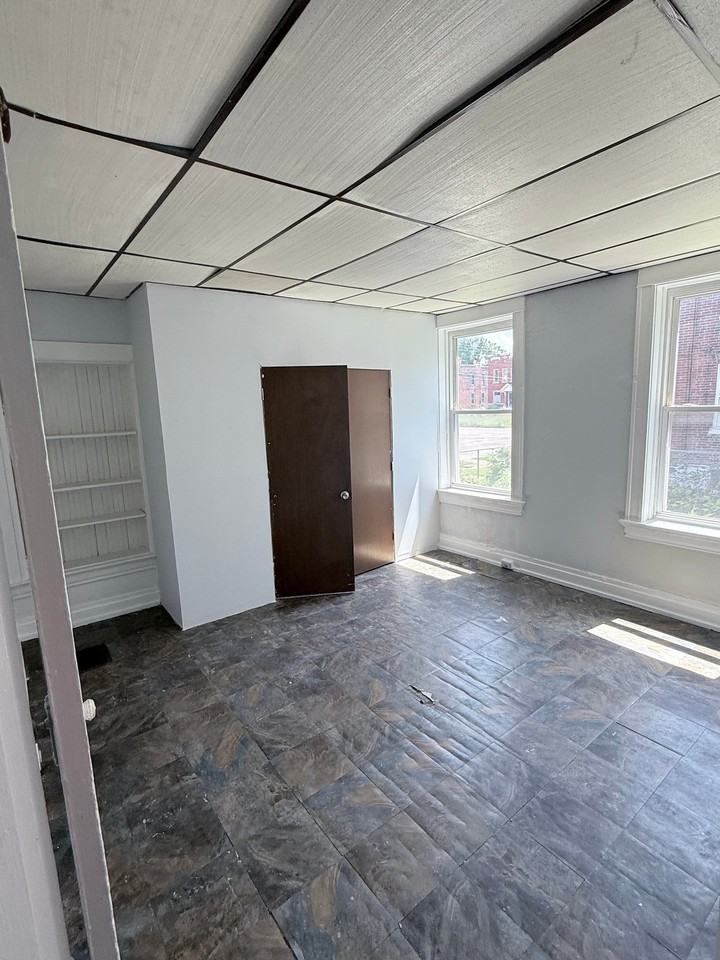 4012 Penrose St - Photo 5 of 9
