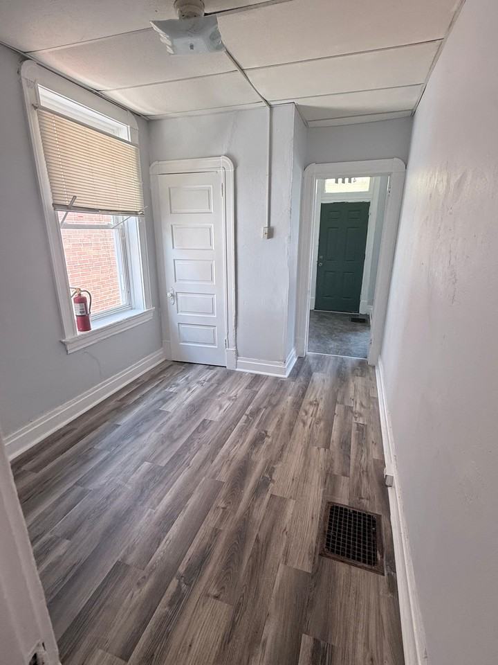 4012 Penrose St - Photo 6 of 9