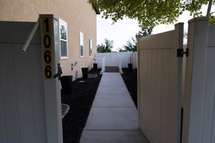 1066 E Searle Ln - Photo 1 of 1