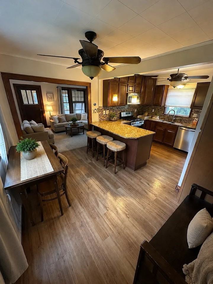 11526 Ravenna Rd - Photo 2 of 7