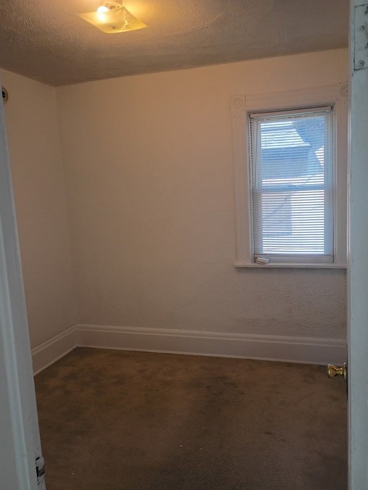 248 W 3rd St - Photo 6 of 6