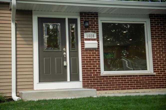 1028 Valley Stream Dr - Photo 3 of 16
