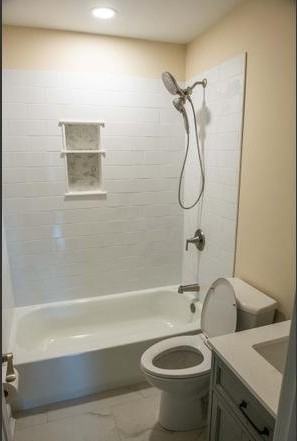 1028 Valley Stream Dr - Photo 4 of 16