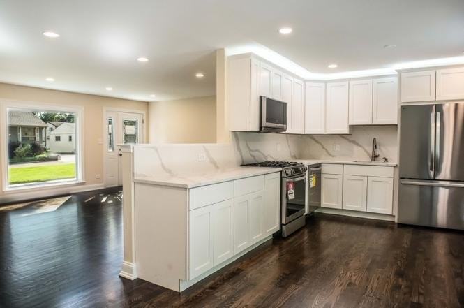 1028 Valley Stream Dr - Photo 6 of 16
