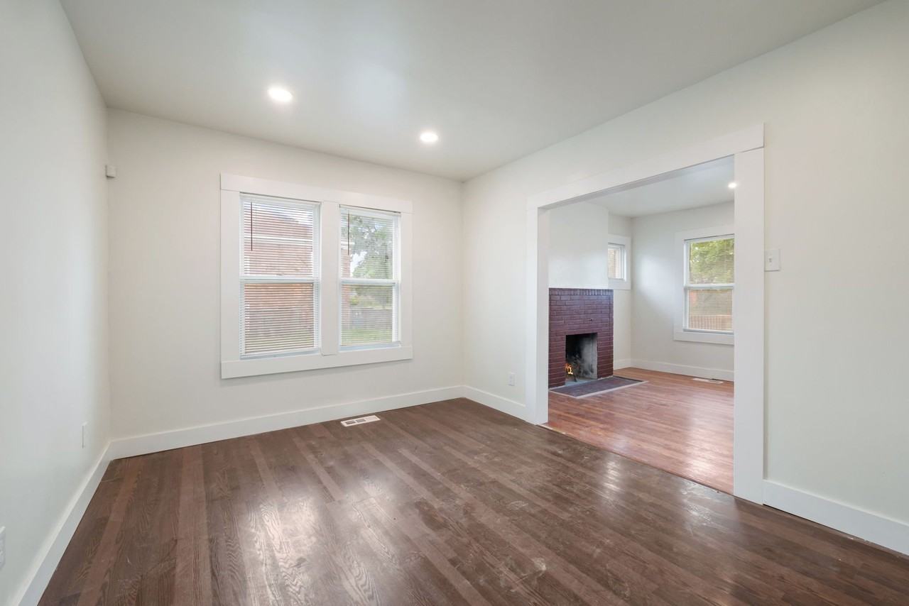 615 W Hollywood - Photo 6 of 20