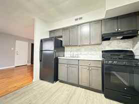 7100 Oxford Ave - Photo 1 of 1