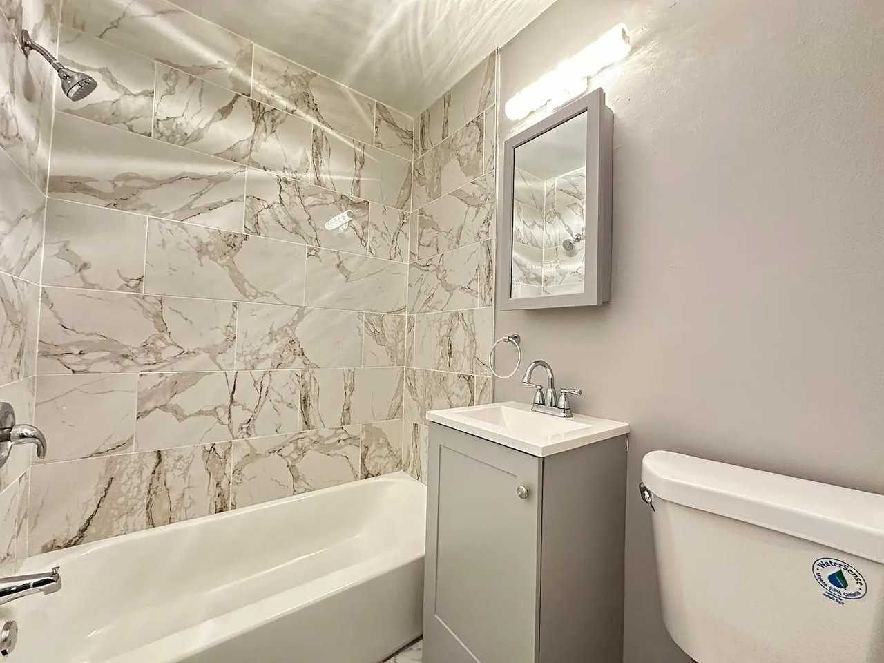 7100 Oxford Ave - Photo 3 of 8