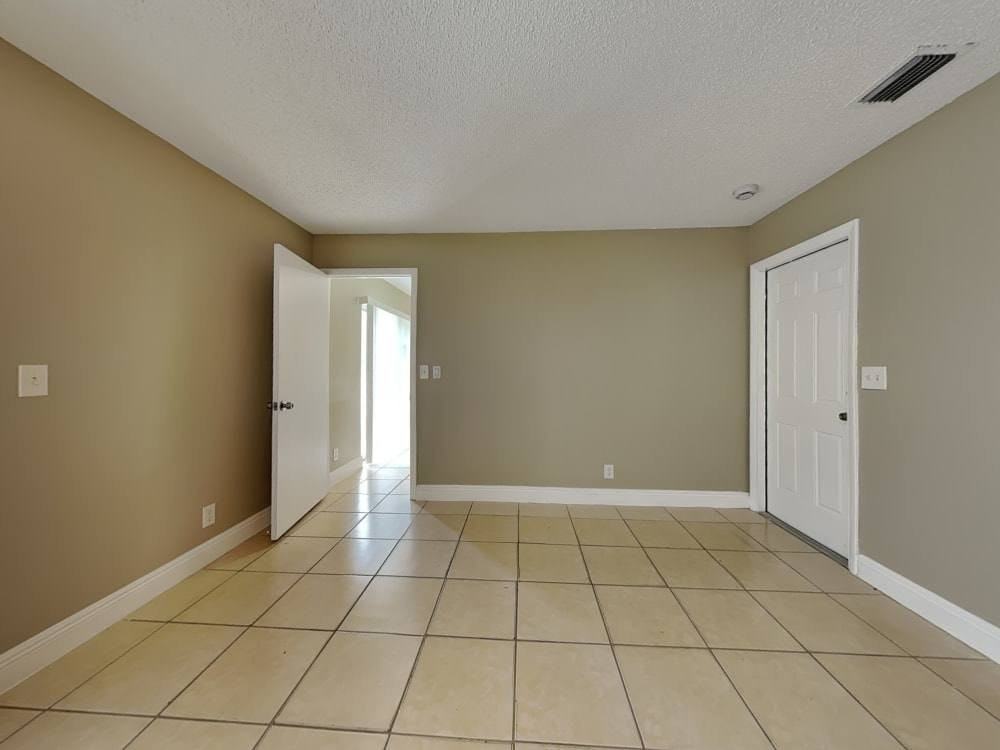2787 Flagstone Dr Se - Photo 5 of 9