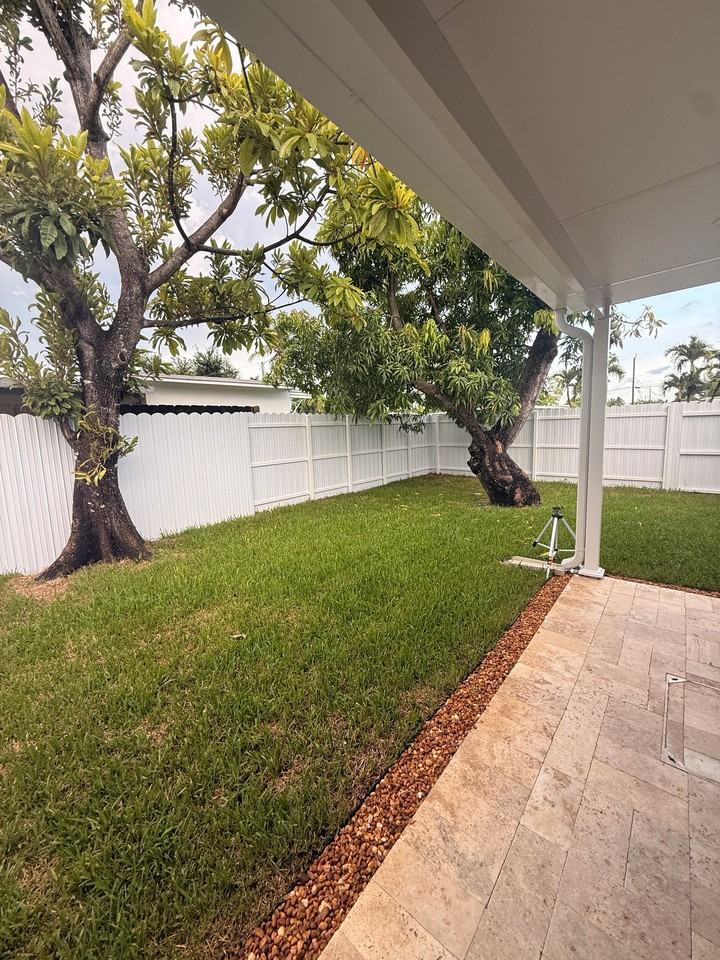 10555 Swst - Photo 2 of 14