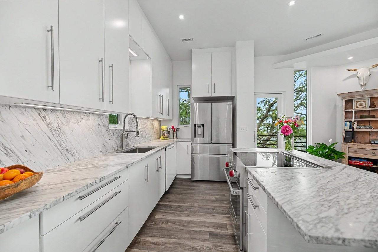 2179 Sol Legare Rd - Photo 4 of 20