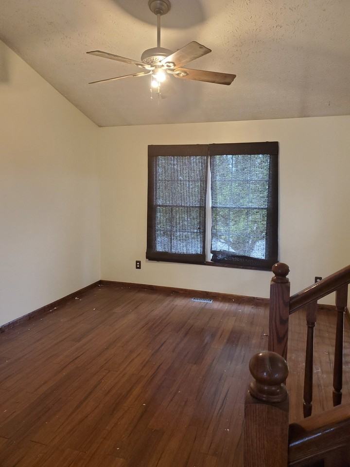 1864 Pine Grove Pl - Photo 5 of 20