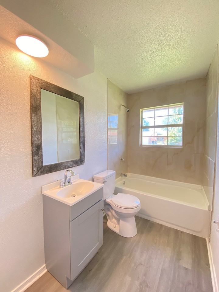 3309 Sw 19th St - Photo 6 of 19
