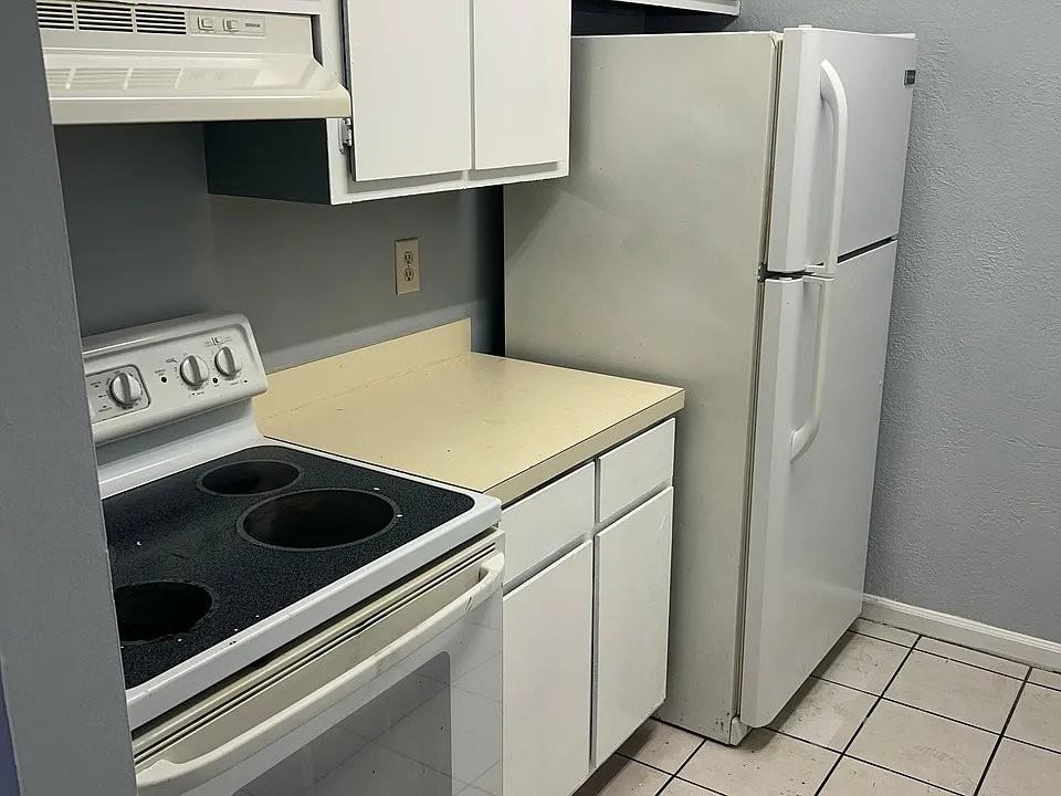 1240 Shalom Dr - Photo 6 of 15