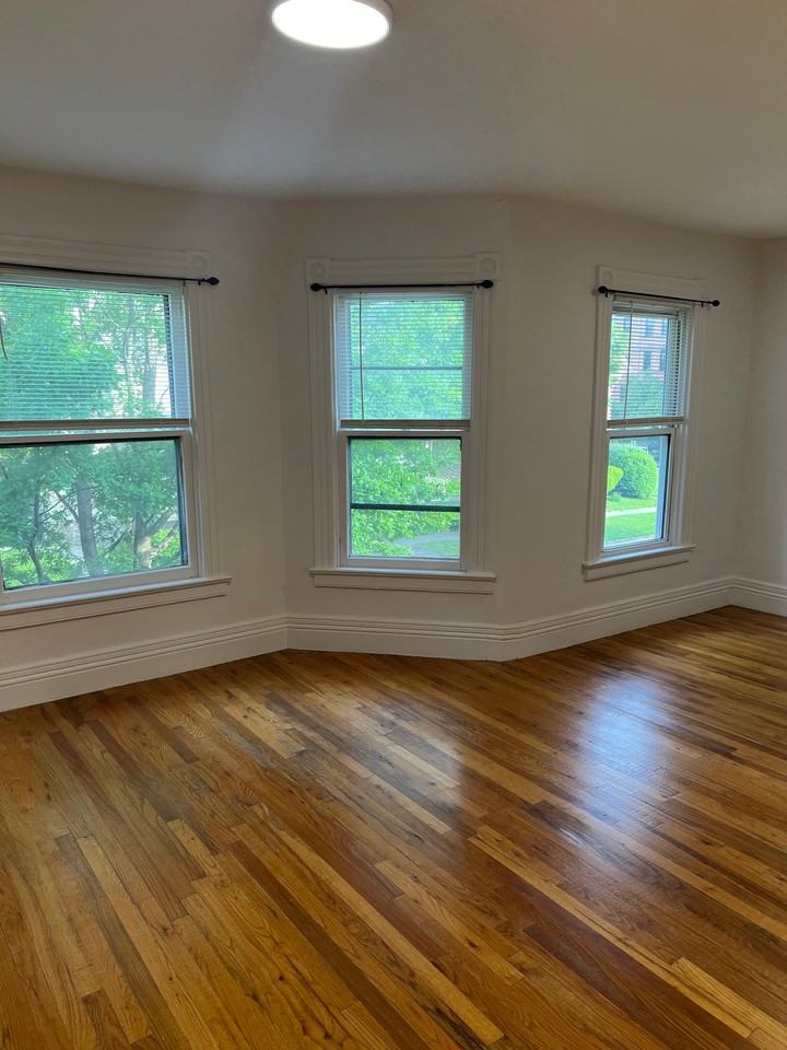 14 Oxford St #3 - Photo 2 of 20