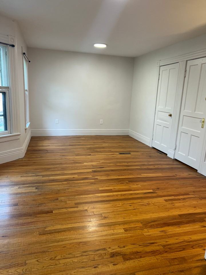 14 Oxford St #3 - Photo 4 of 20