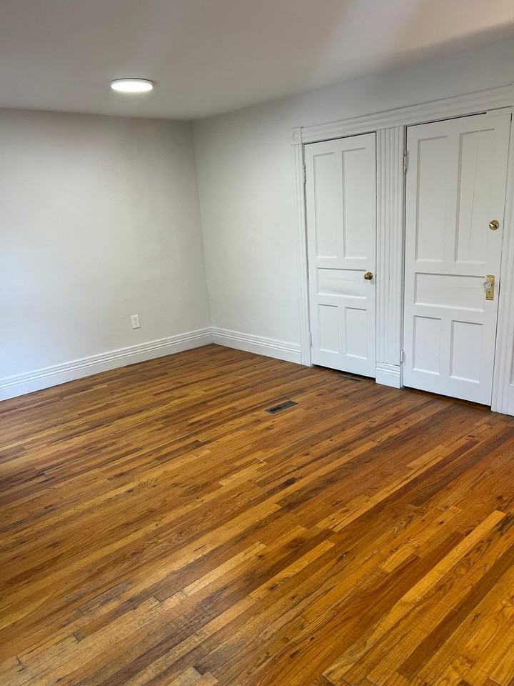 14 Oxford St #3 - Photo 5 of 20