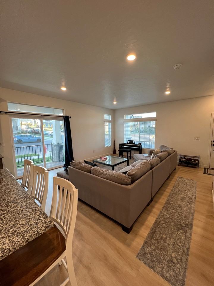 4286 W Dixon Way - Photo 2 of 11