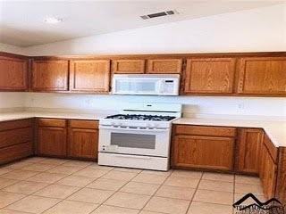 1445 Donita Dr - Photo 5 of 10