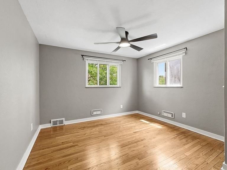 1419 Hawthorne St - Photo 5 of 14