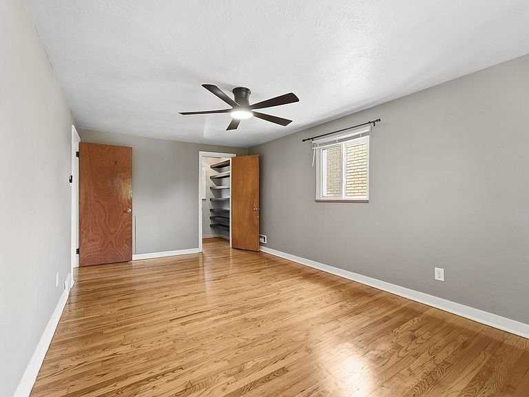 1419 Hawthorne St - Photo 7 of 14
