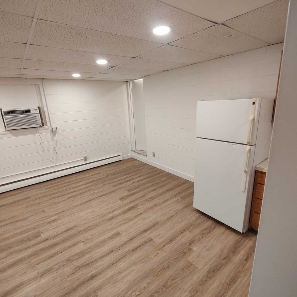 105 2nd Ave Sw #7 - Photo 7 of 14
