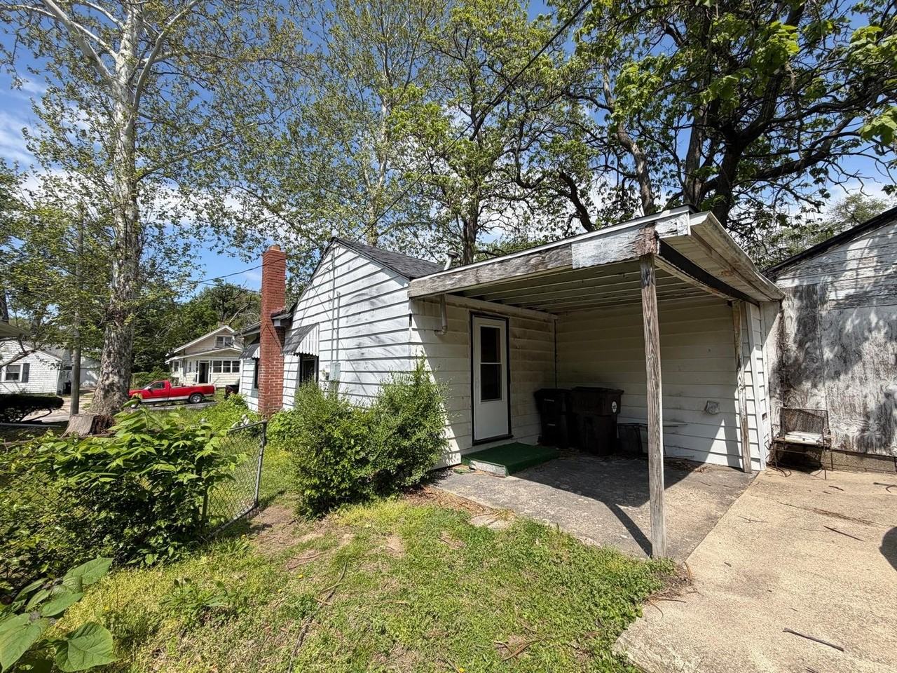 1400 S Westmoreland Ave - Photo 4 of 19