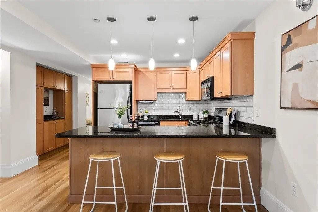 245 Beacon St #2 - Photo 6 of 13
