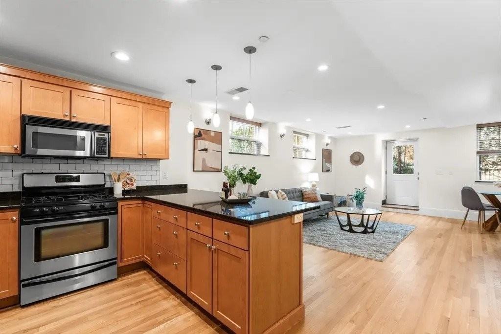 245 Beacon St #2 - Photo 7 of 13