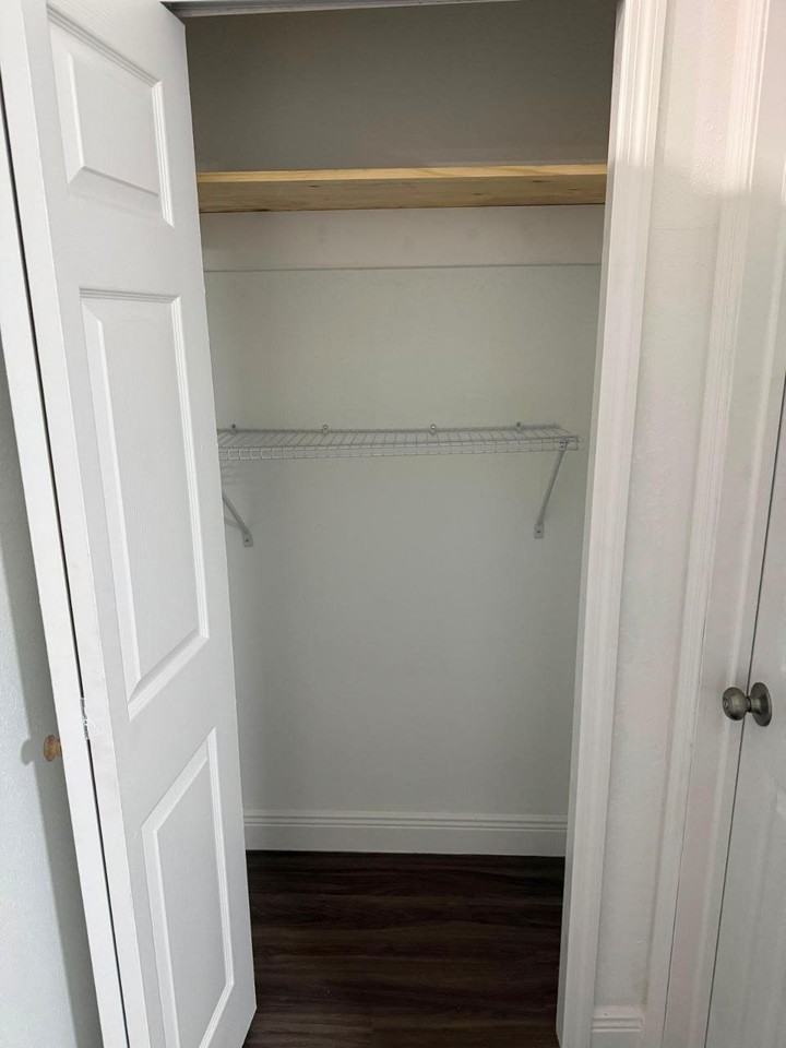 11145 Huxley Ave - Photo 4 of 8