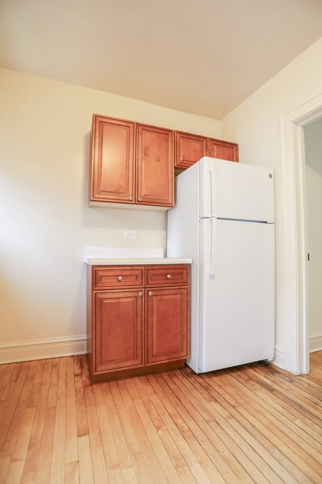 2958 N Seeley Ave #3 - Photo 2 of 7