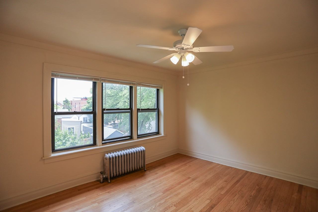 2958 N Seeley Ave #3 - Photo 5 of 7