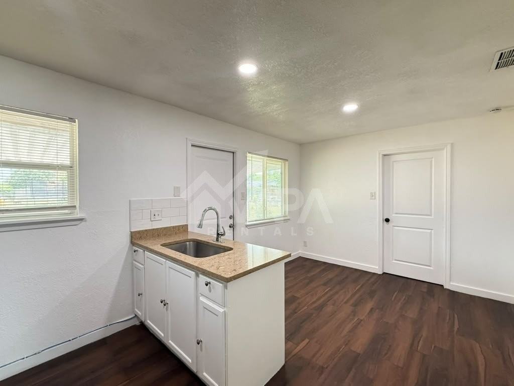5306 Boatman Rd - Photo 7 of 15